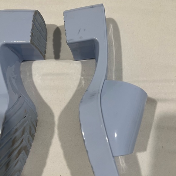 Urban Outfitters light blue block heels size 8 - Picture 3 of 8